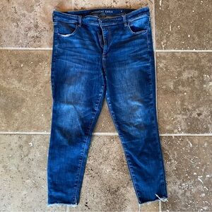 American Eagle Hi Rise
Crop Jeans